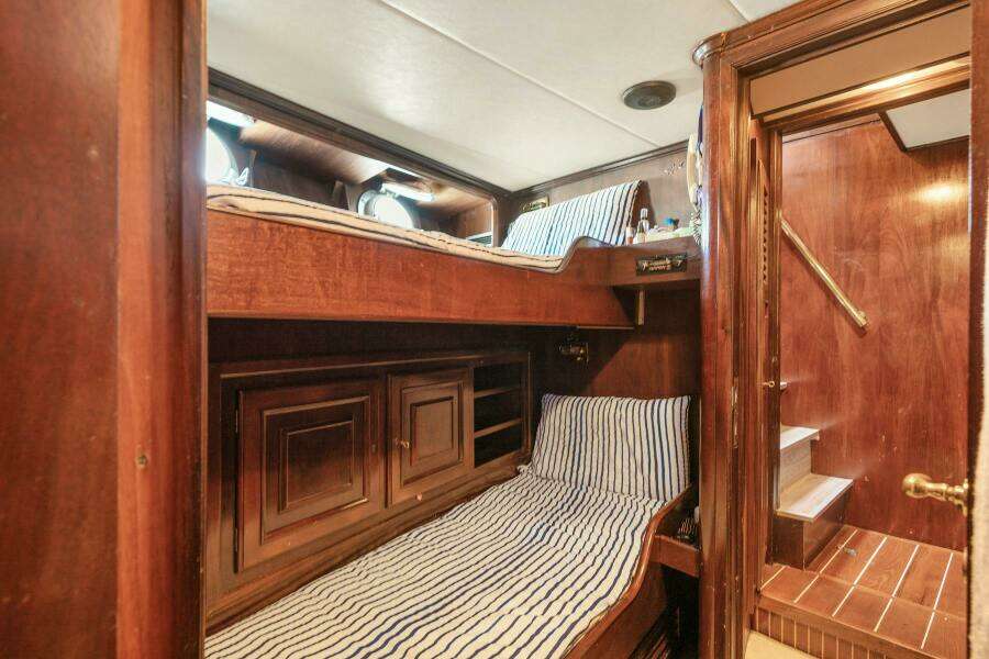 AMMIRAGLIO 91ft Na Vi Yacht For Sale