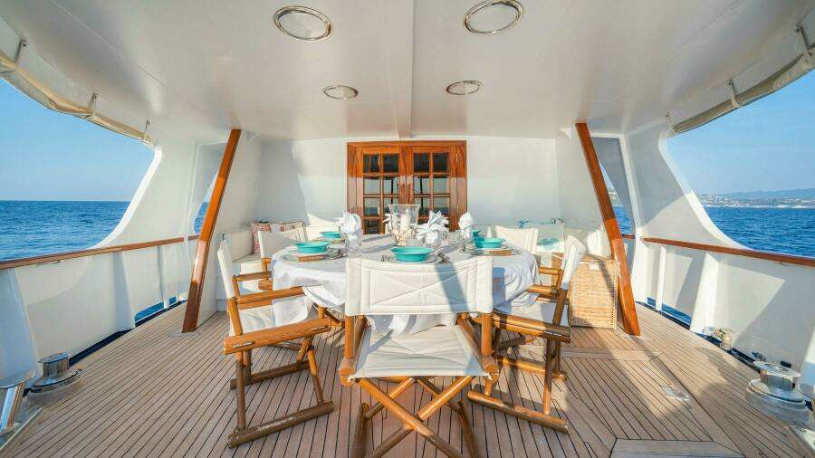 AMMIRAGLIO 91ft Na Vi Yacht For Sale