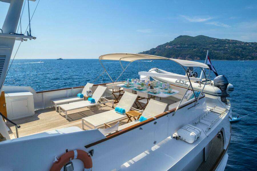 AMMIRAGLIO 91ft Na Vi Yacht For Sale