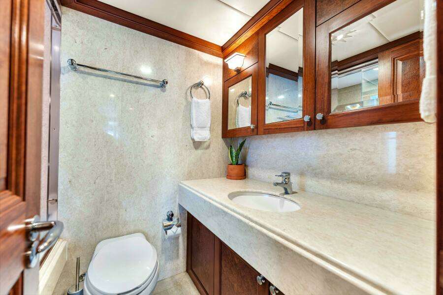 STAR DIAMOND 154ft Admiral Yacht For Sale