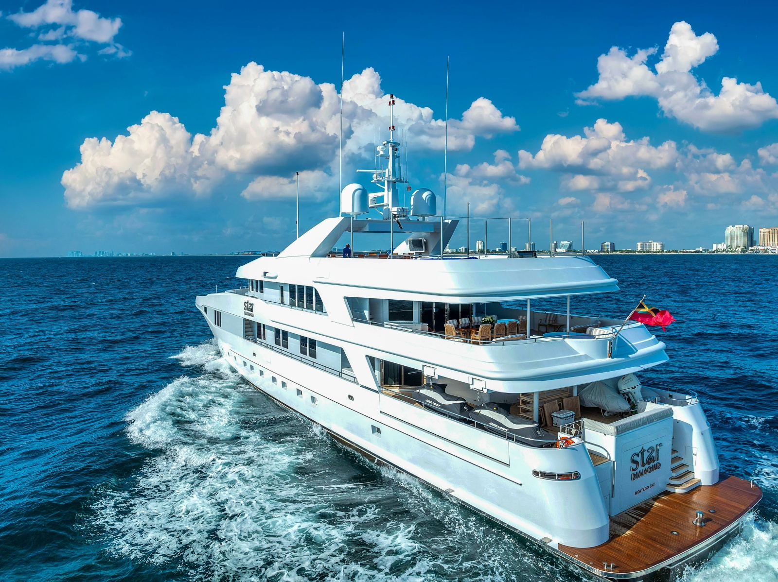 154' 1998 Admiral Custom