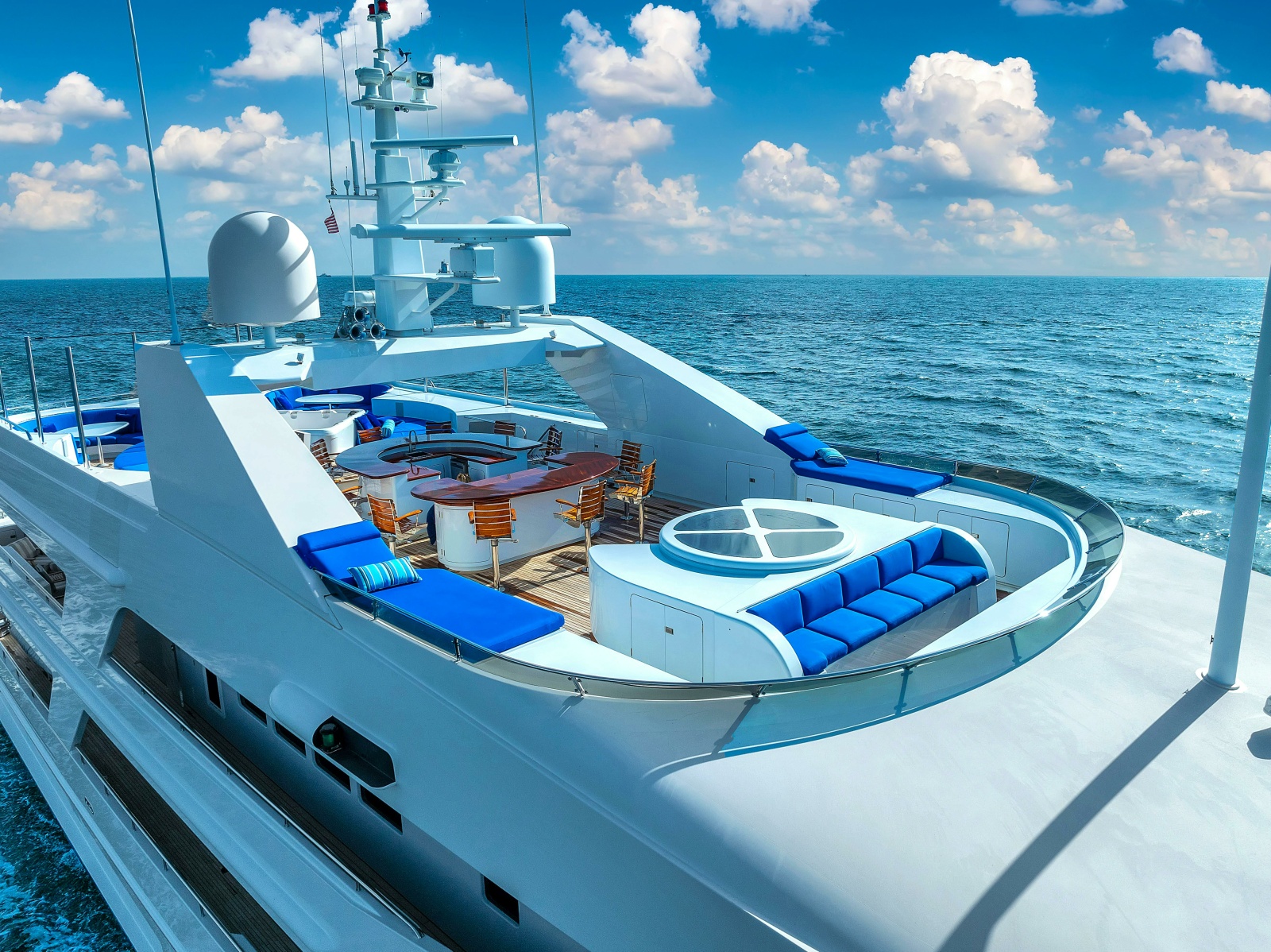 154' 1998 Admiral Custom