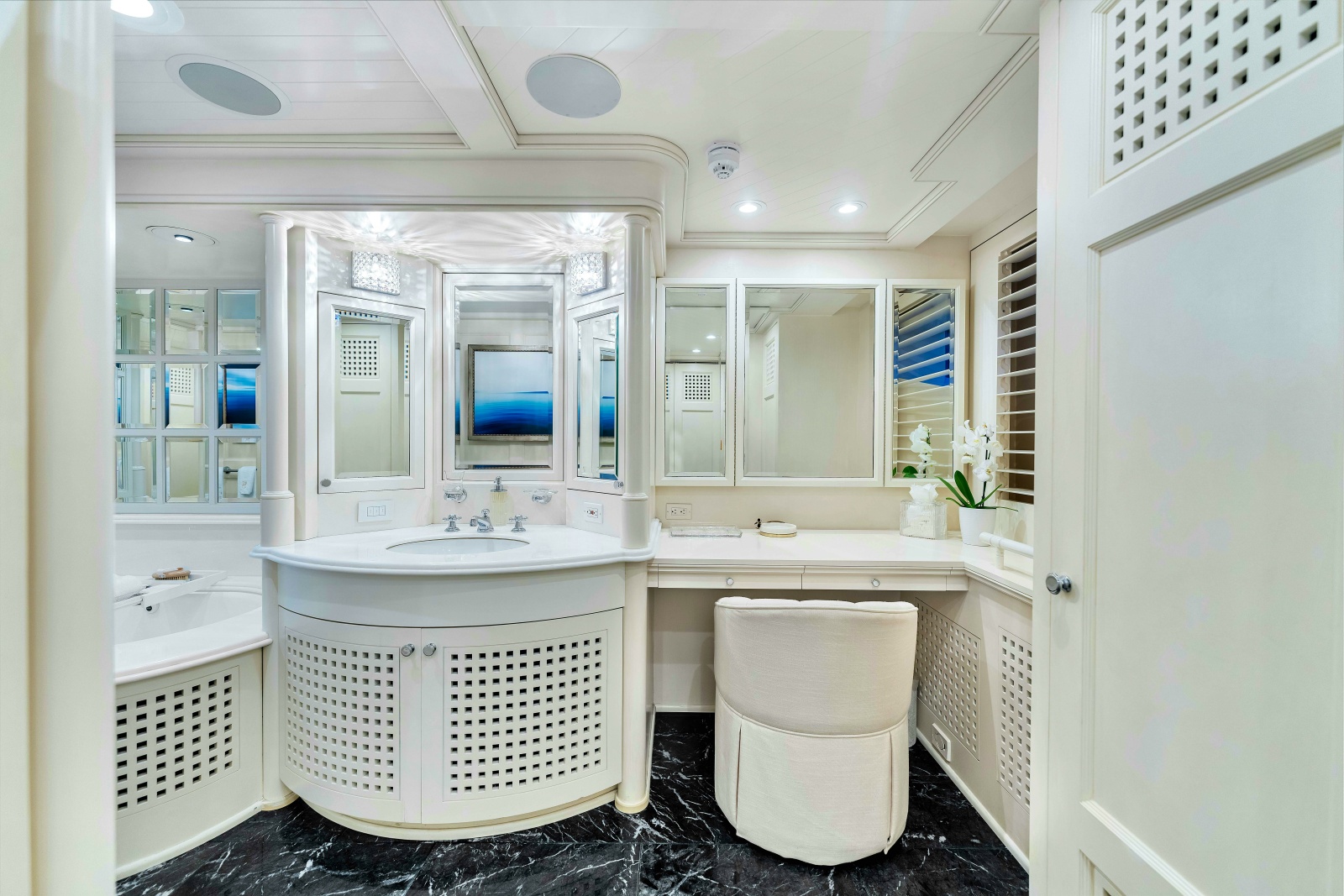 154' 1998 Admiral Custom