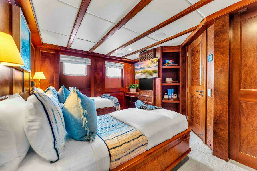 STAR DIAMOND 154ft Admiral Yacht For Sale