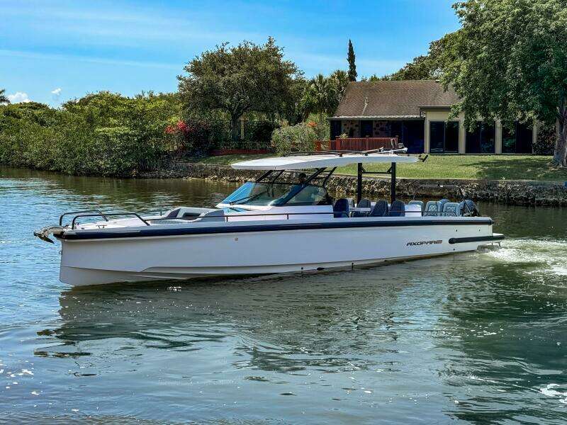 37ft Axopar Yacht For Sale