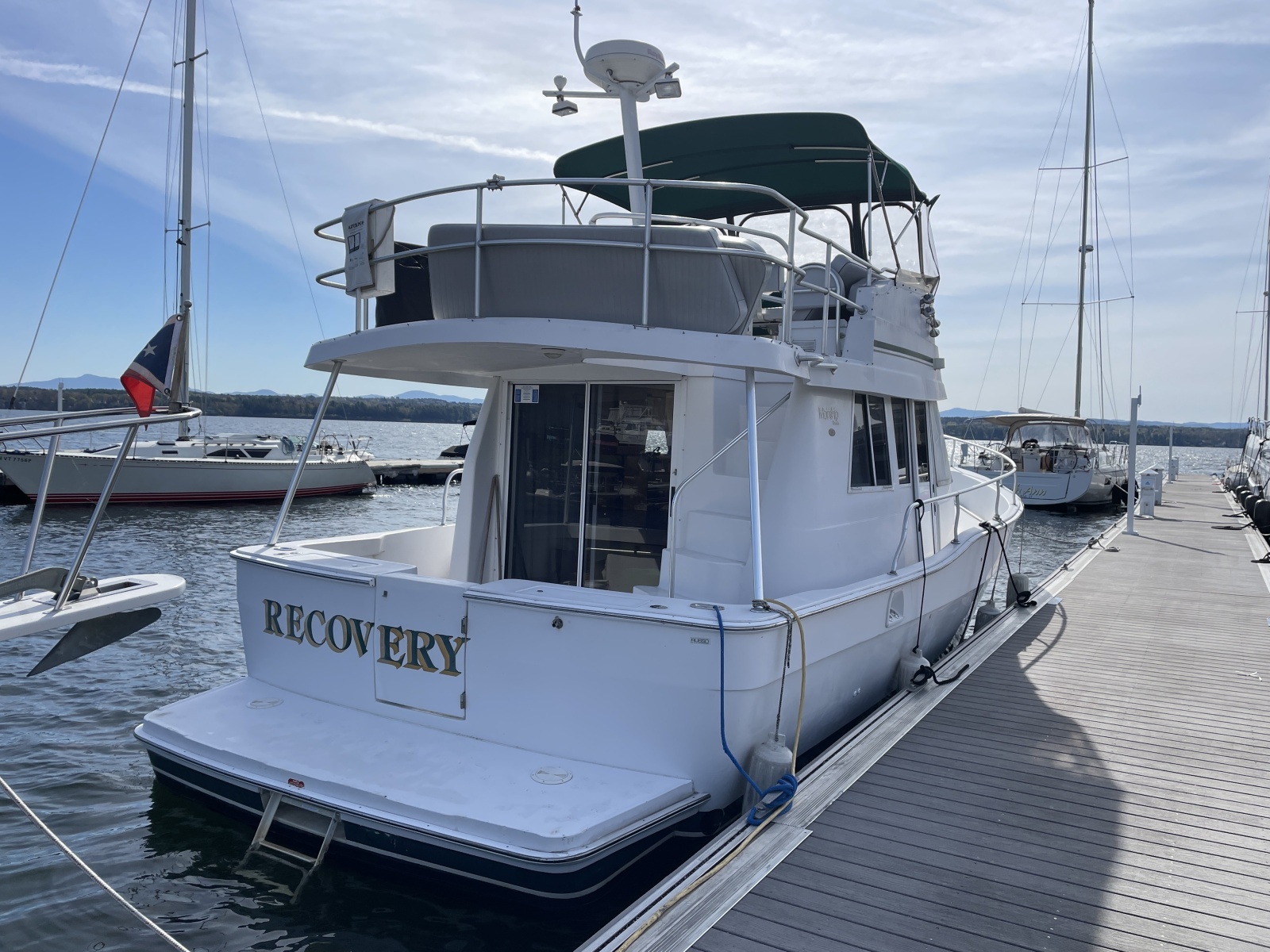 2000 Mainship 390