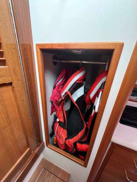 Barbican V 36ft MJM Yacht For Sale