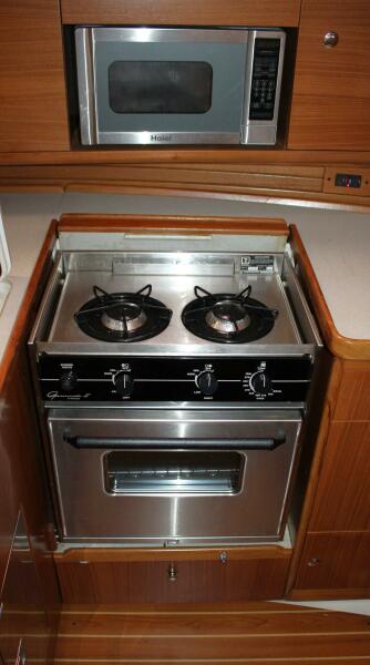2012 Catalina 355