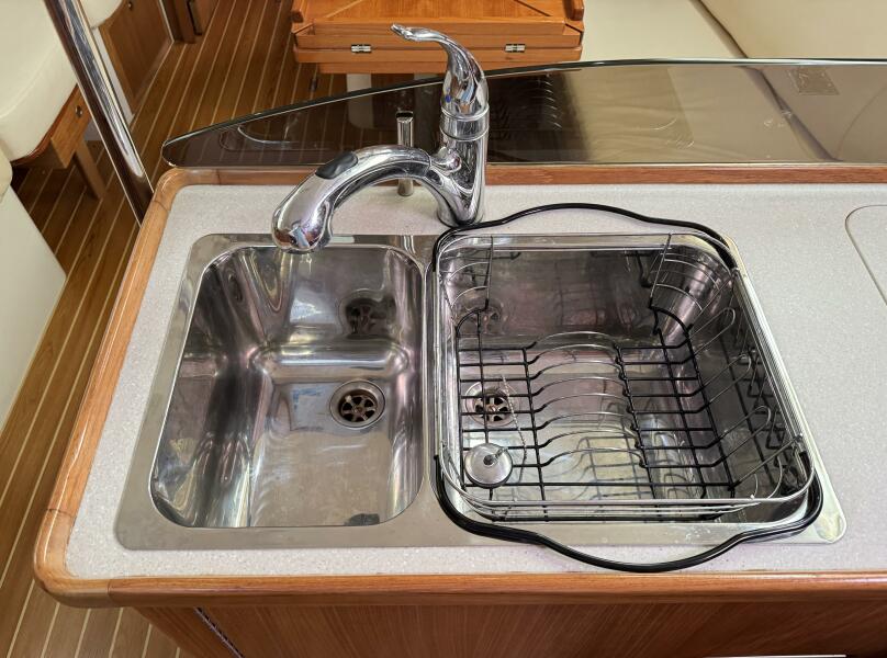 2012 Catalina 355