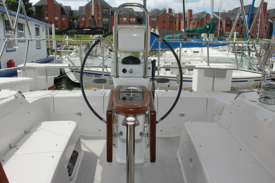 2012 Catalina 355