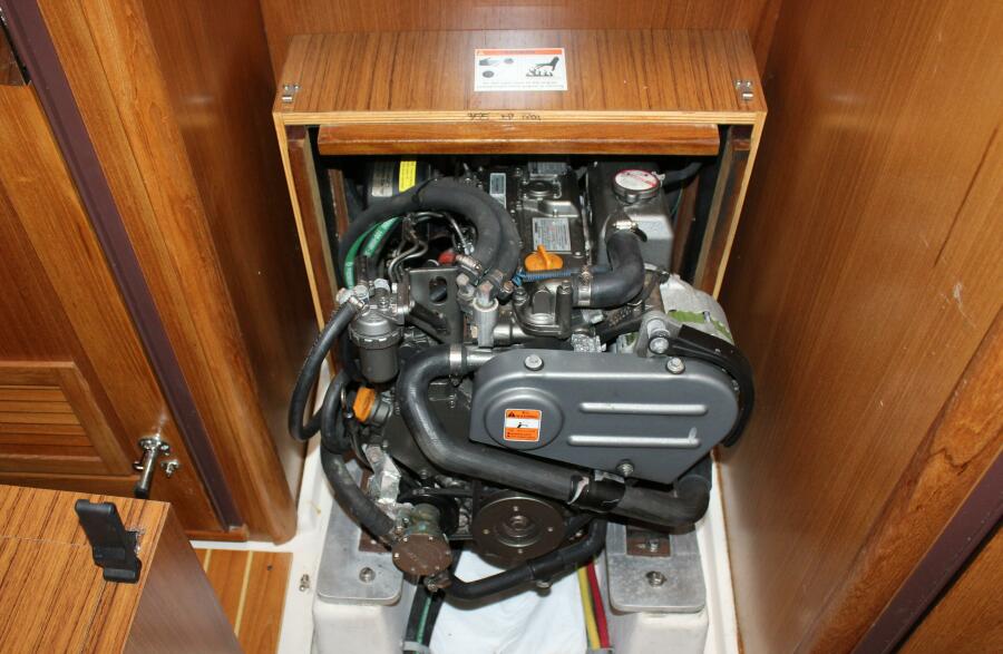 2012 Catalina 355