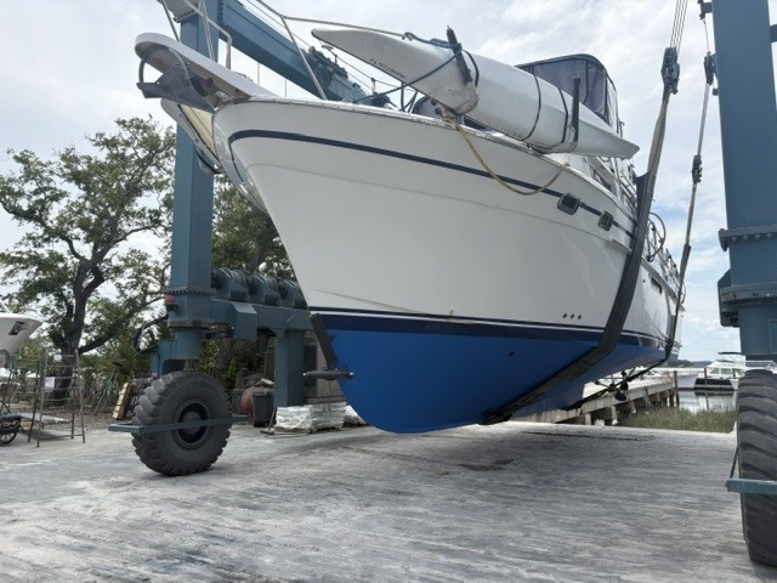 1985 DeFever 40 Offshore Cruiser