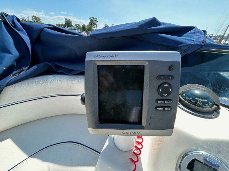 28ft Bayliner Yacht For Sale