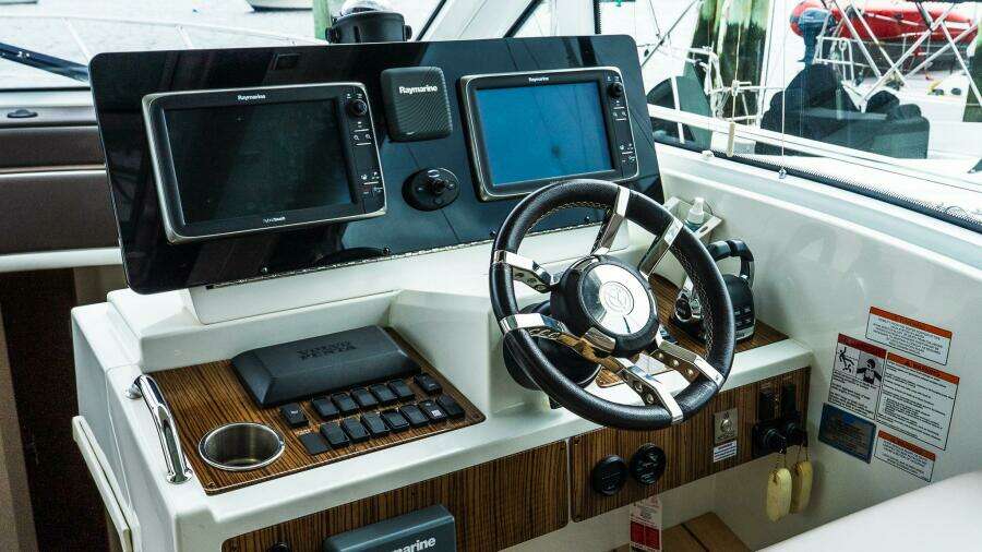 48ft Cruisers Yacht For Sale