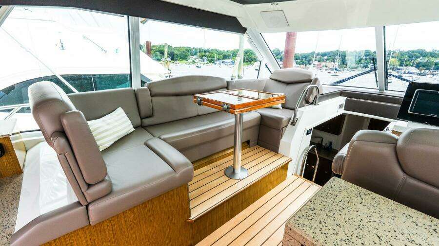 48ft Cruisers Yacht For Sale