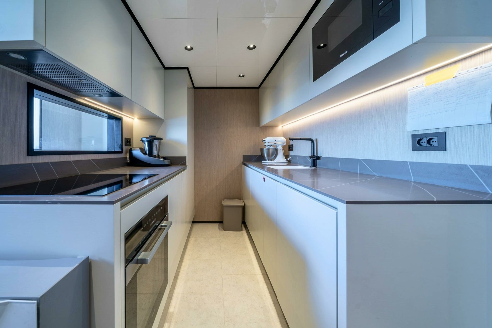 ACALI 91ft Wider Yachts Yacht For Sale