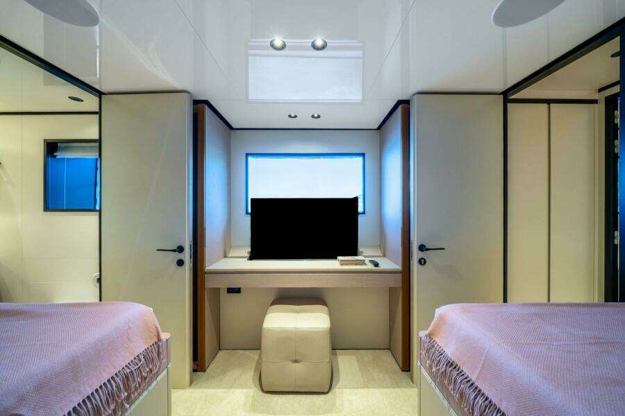 ACALI 91ft Wider Yachts Yacht For Sale