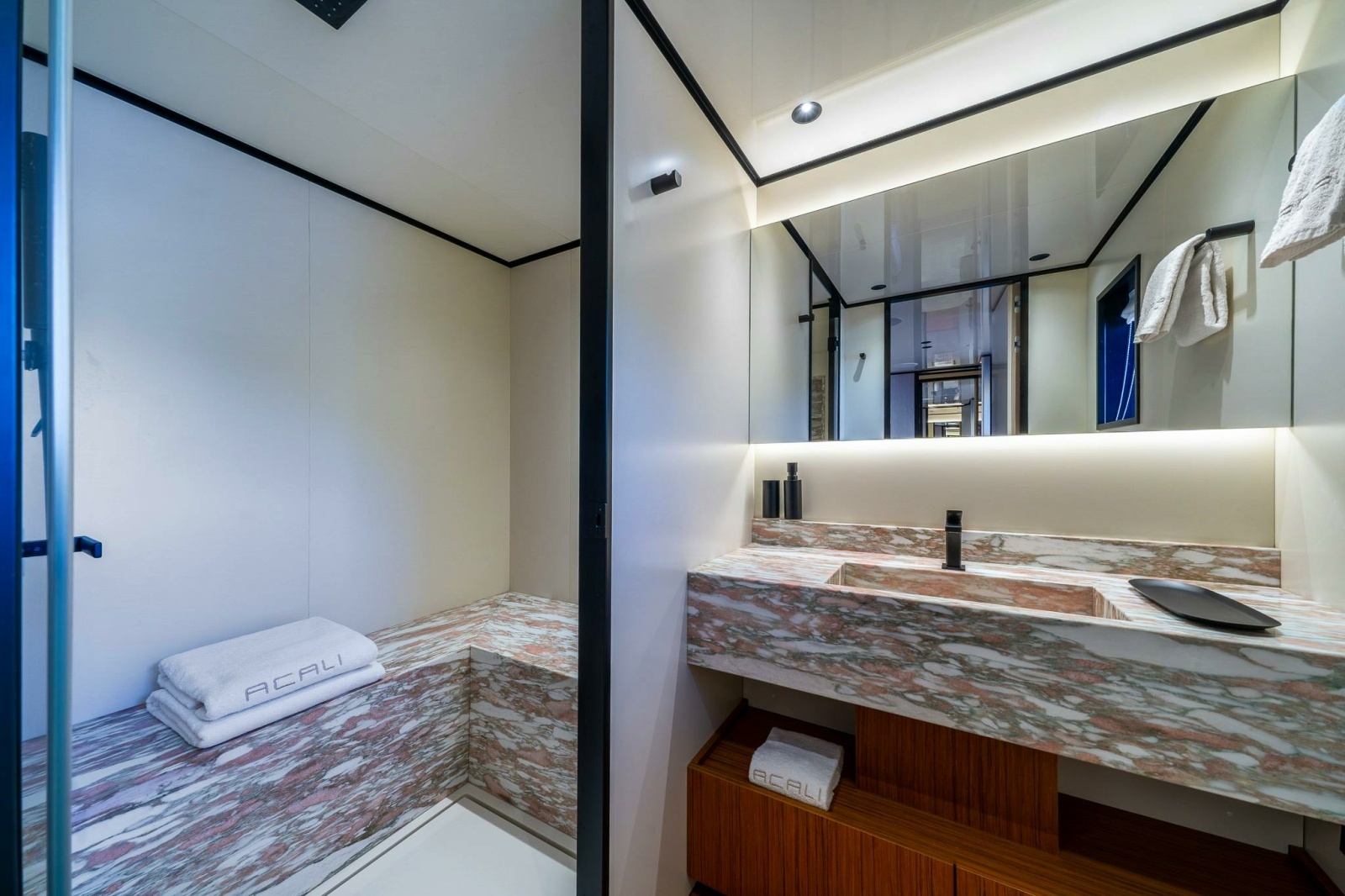 ACALI 91ft Wider Yachts Yacht For Sale