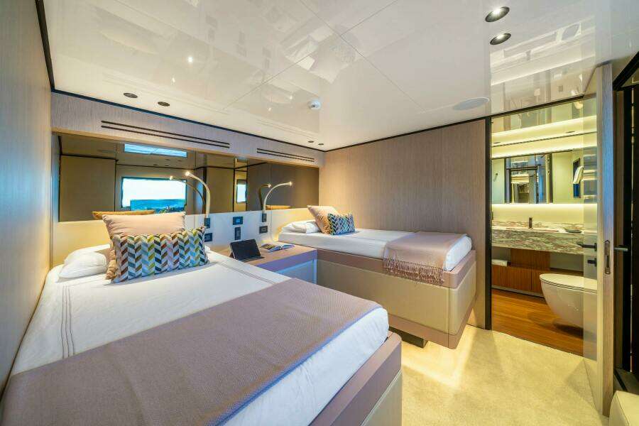 ACALI 91ft Wider Yachts Yacht For Sale