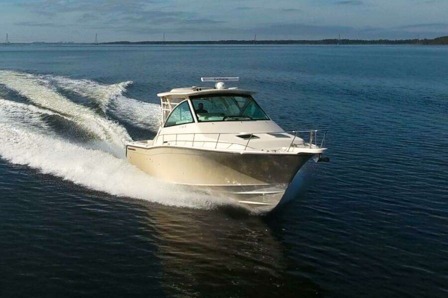 37ft Grady White Yacht For Sale