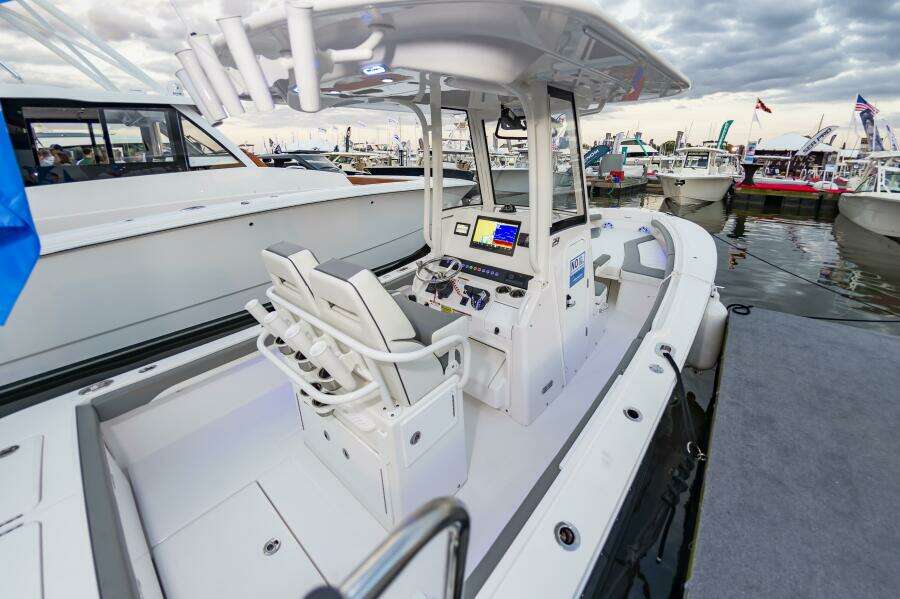 23RegulatorHull375_001