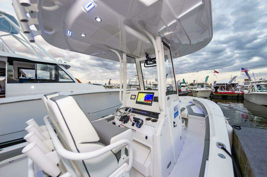 23RegulatorHull375_002