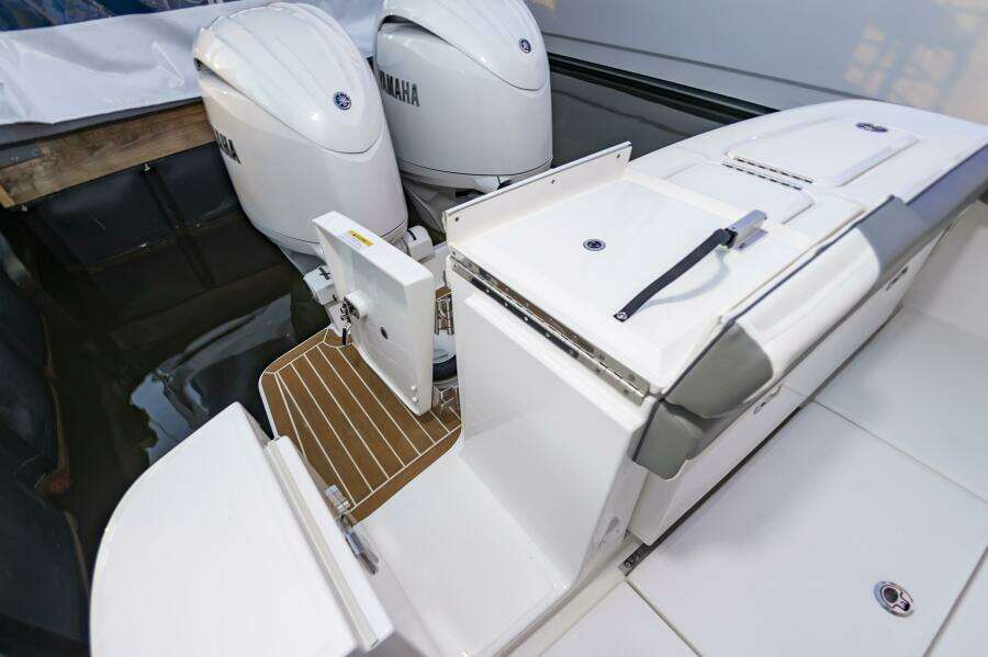 23RegulatorHull375_011