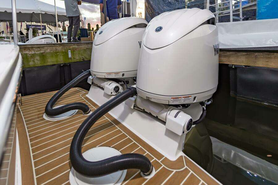 23RegulatorHull375_012