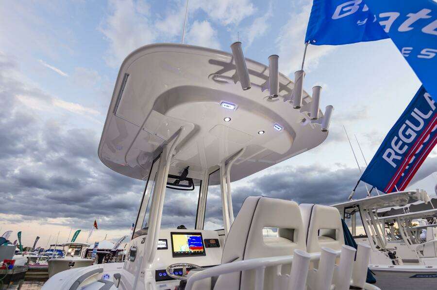 23RegulatorHull375_006