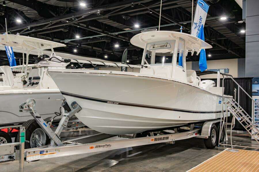 2025 Regulator 26XO 16