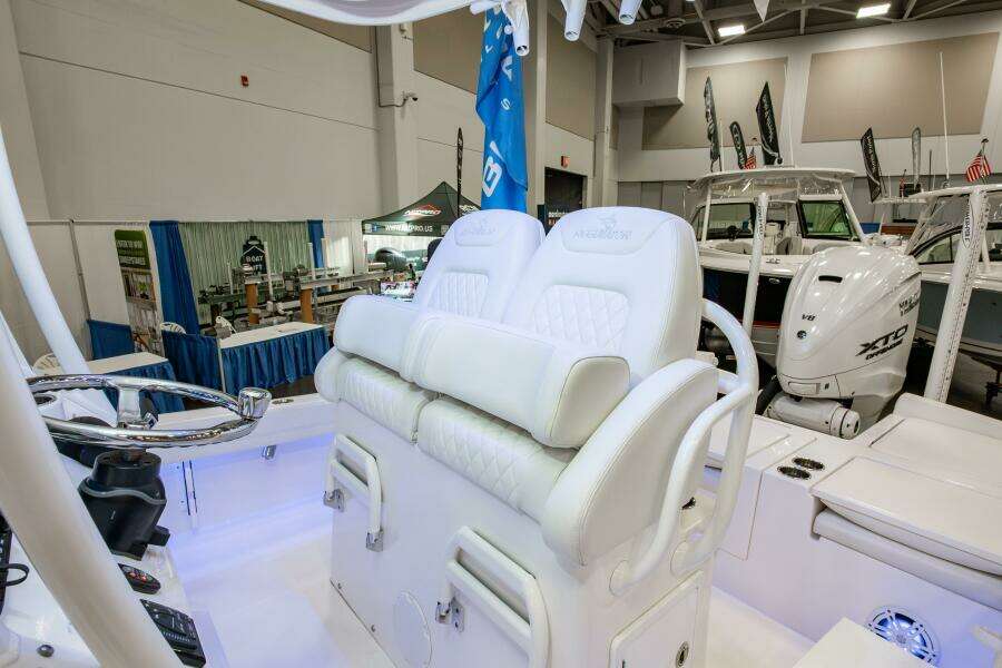 2025 Regulator 26XO 10