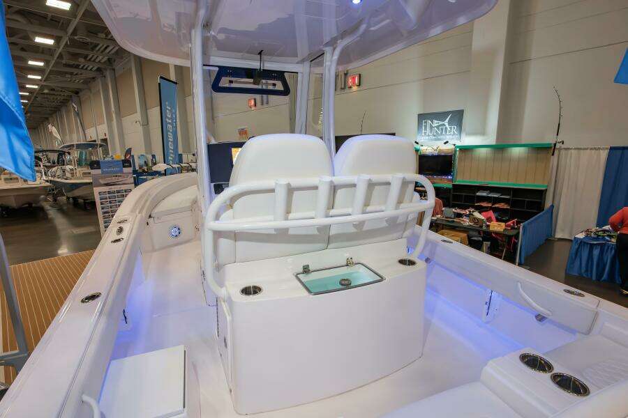 2025 Regulator 26XO 03