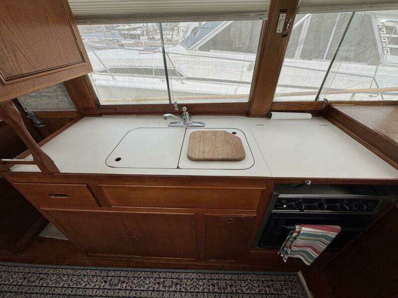 Carolina Breeze 42ft Grand Banks Yacht For Sale