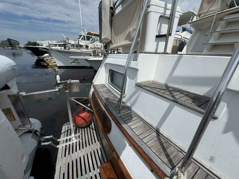 Carolina Breeze 42ft Grand Banks Yacht For Sale