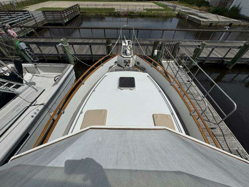 Carolina Breeze 42ft Grand Banks Yacht For Sale
