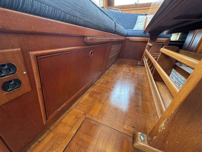 Carolina Breeze 42ft Grand Banks Yacht For Sale