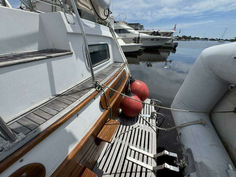 Carolina Breeze 42ft Grand Banks Yacht For Sale