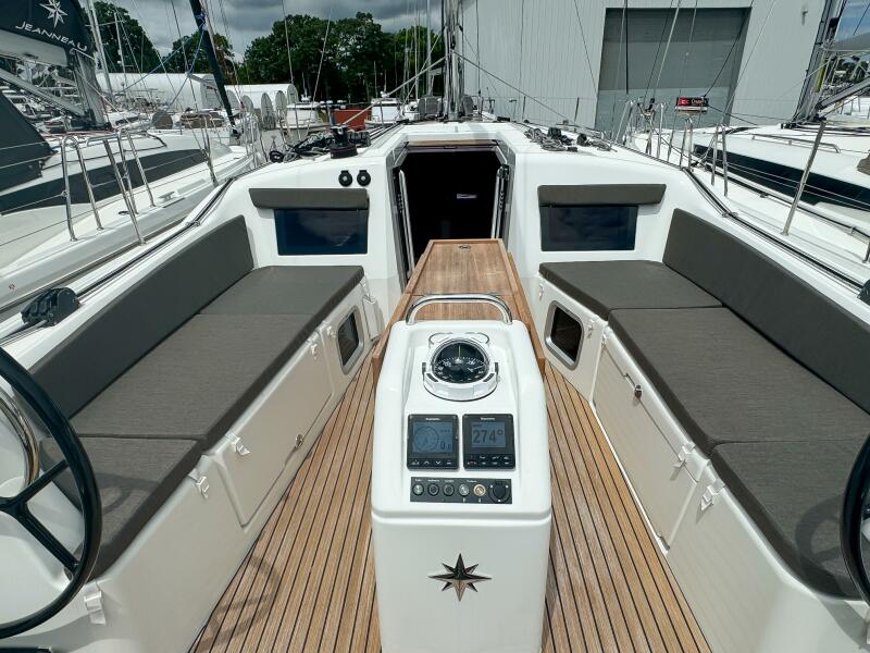 41' 2024 Jeanneau Sun Odyssey 410 #345