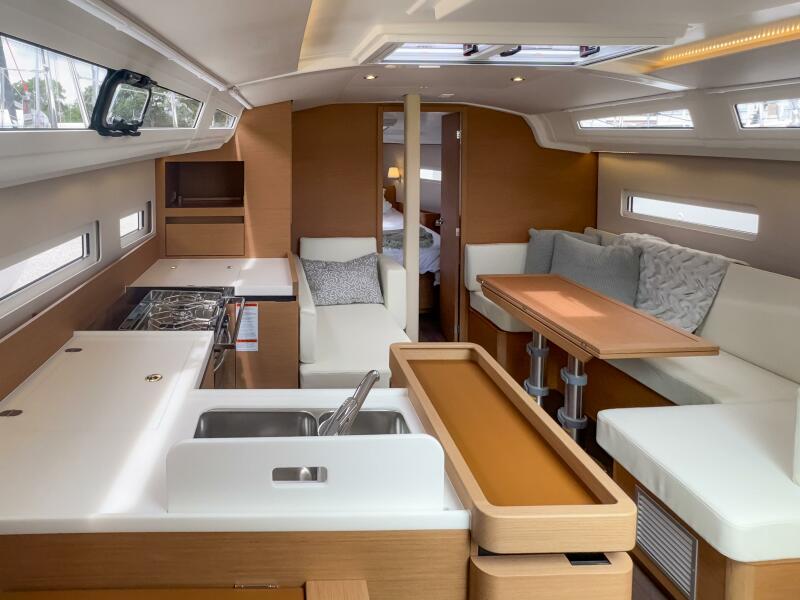 41' 2024 Jeanneau Sun Odyssey 410 #345