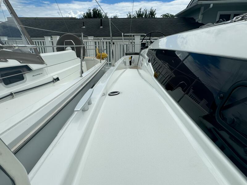 41' 2024 Jeanneau Sun Odyssey 410 #345