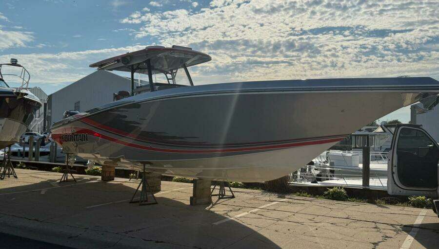 38ft Fountain Yacht For Sale