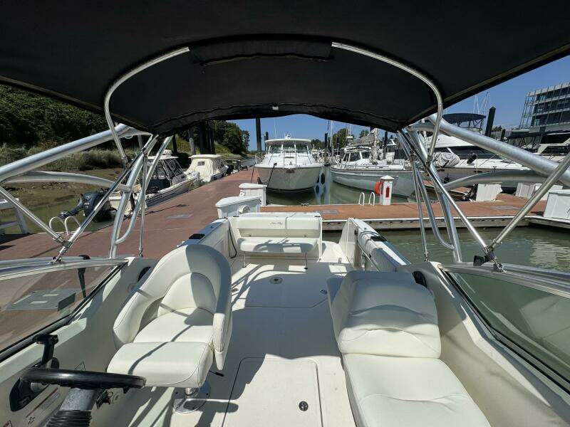 Sea Breeze 30ft Sea Ray Yacht For Sale