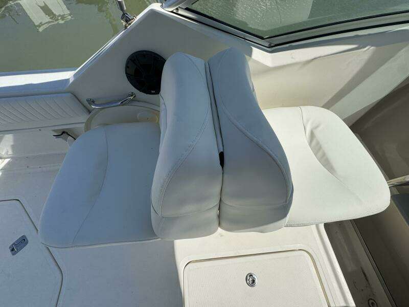 Sea Breeze 30ft Sea Ray Yacht For Sale