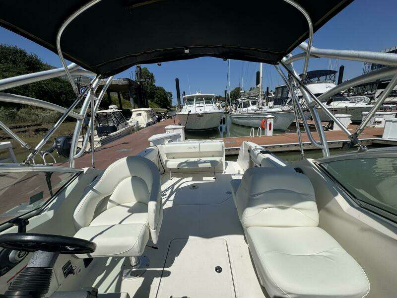Sea Breeze 30ft Sea Ray Yacht For Sale
