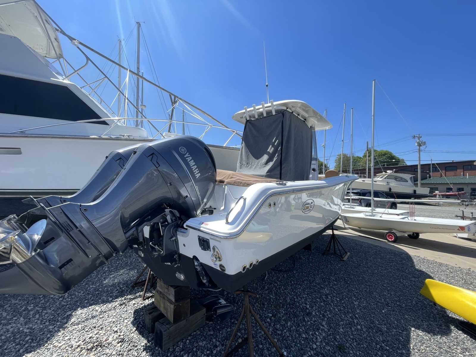 26ft Sea Hunt Yacht For Sale