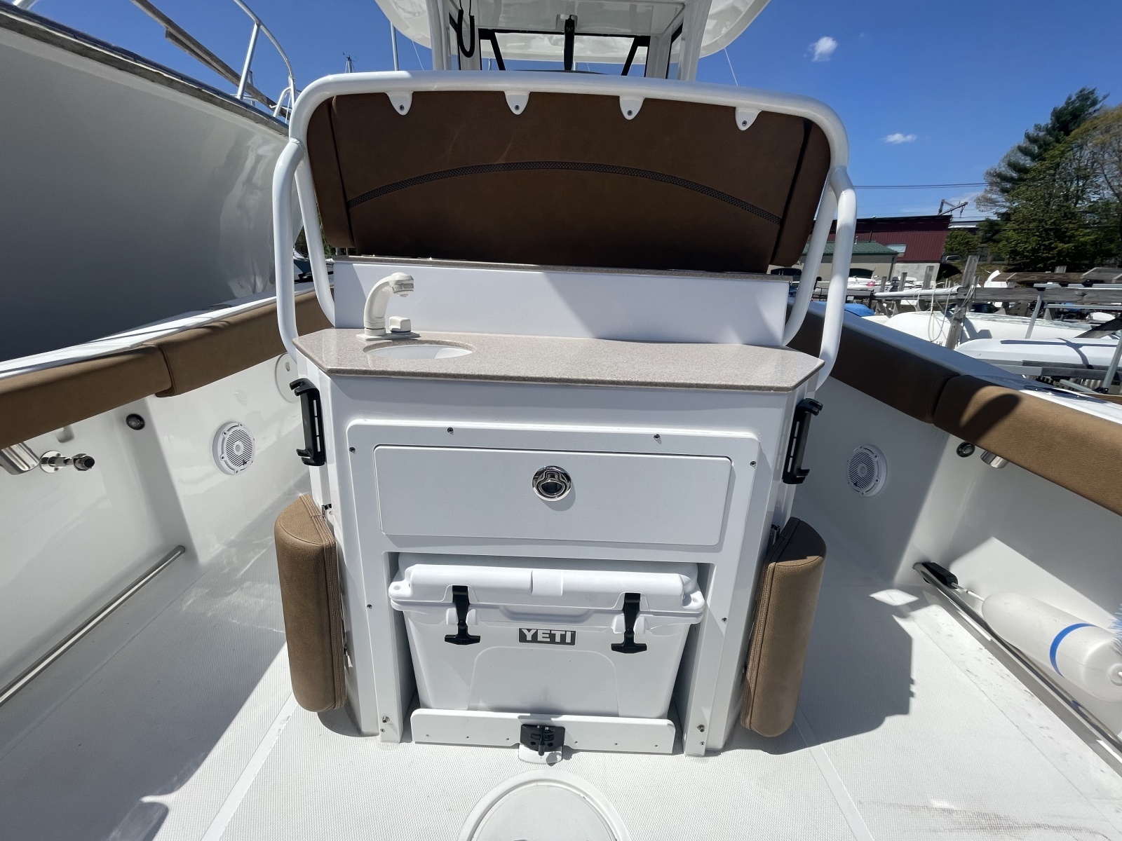 26ft Sea Hunt Yacht For Sale
