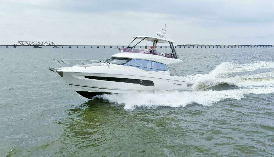 2023 Prestige 460 Flybridge 