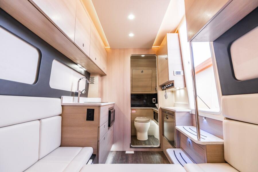 42' 2021 Scout 425 LXF