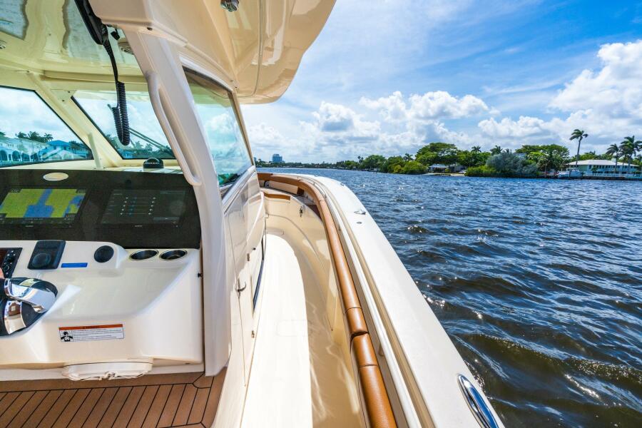 42' 2021 Scout 425 LXF