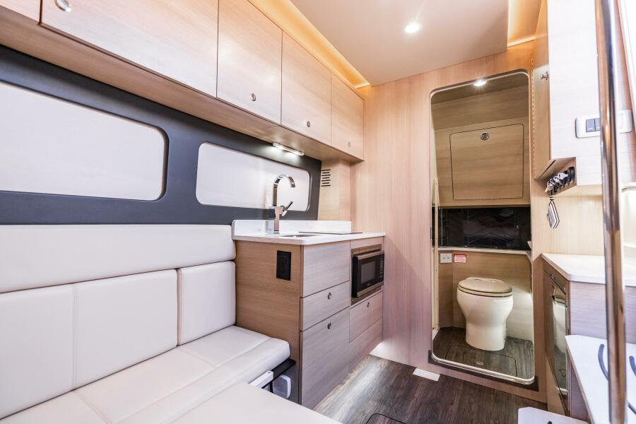 42' 2021 Scout 425 LXF